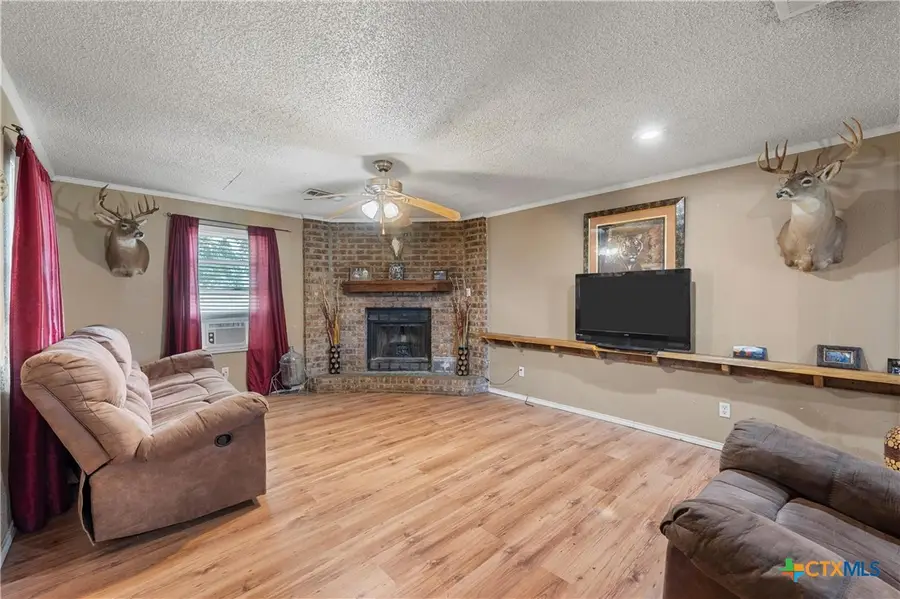 1025 Wyatt Lane, McGregor, TX 76657 - Image #3