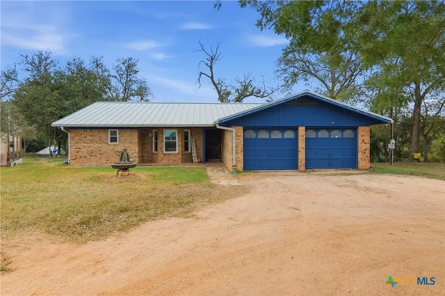 384 Waterway Pass, New Braunfels, TX 78130 - Image #3