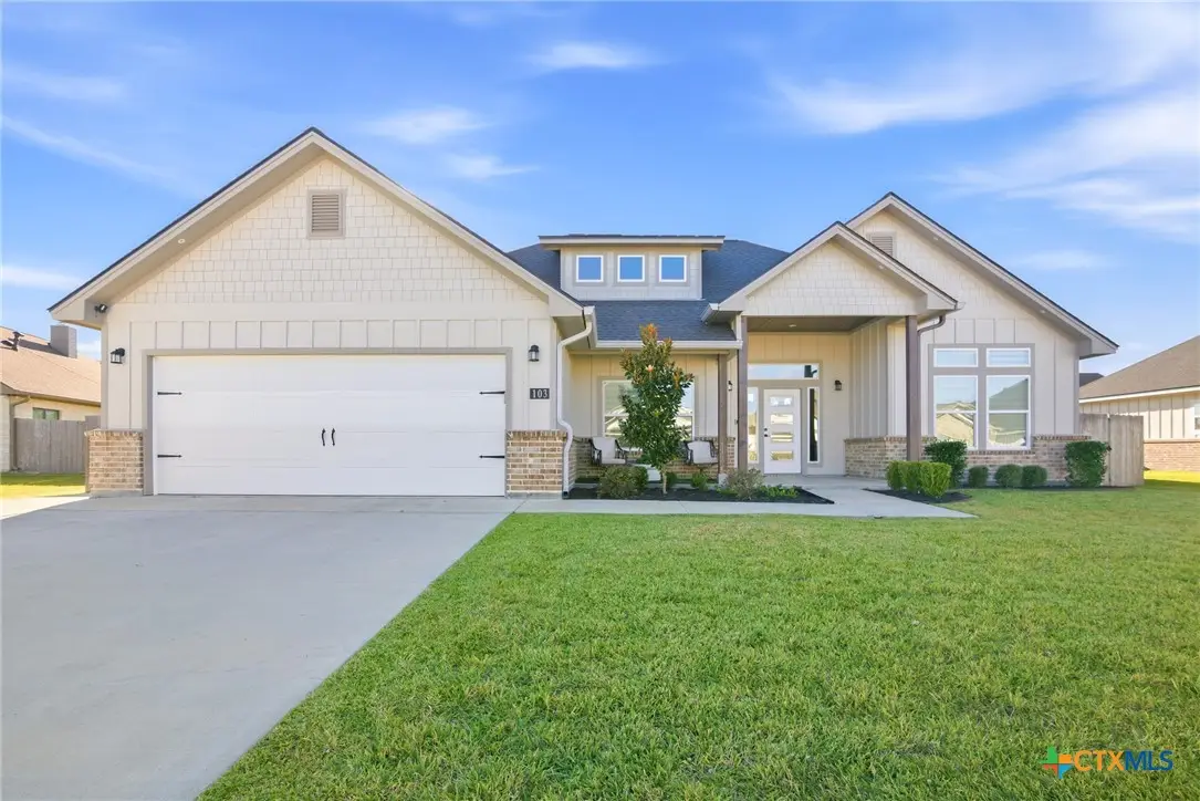 103 Beacon Lane, Victoria, TX 77904 - Image #1