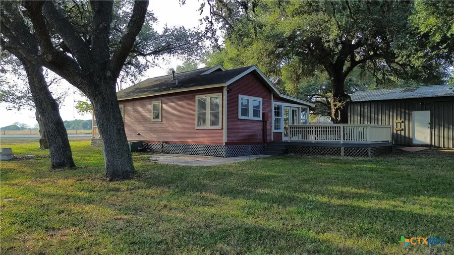 859 Refugio Highway, Victoria, TX 77905 - Image #3