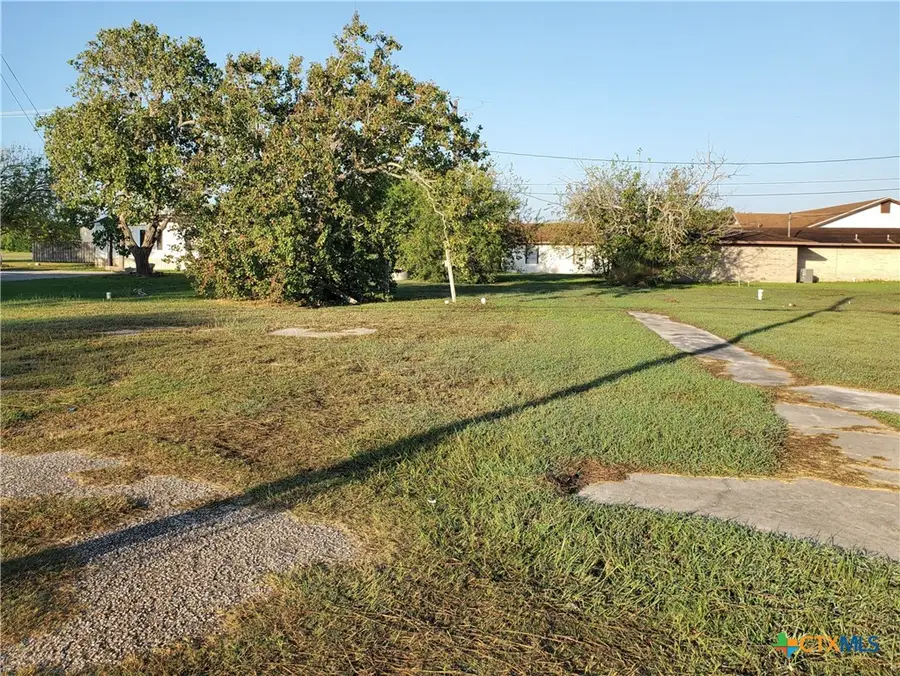 510-514 S Main Street, Seadrift, TX 77983 - Image #3