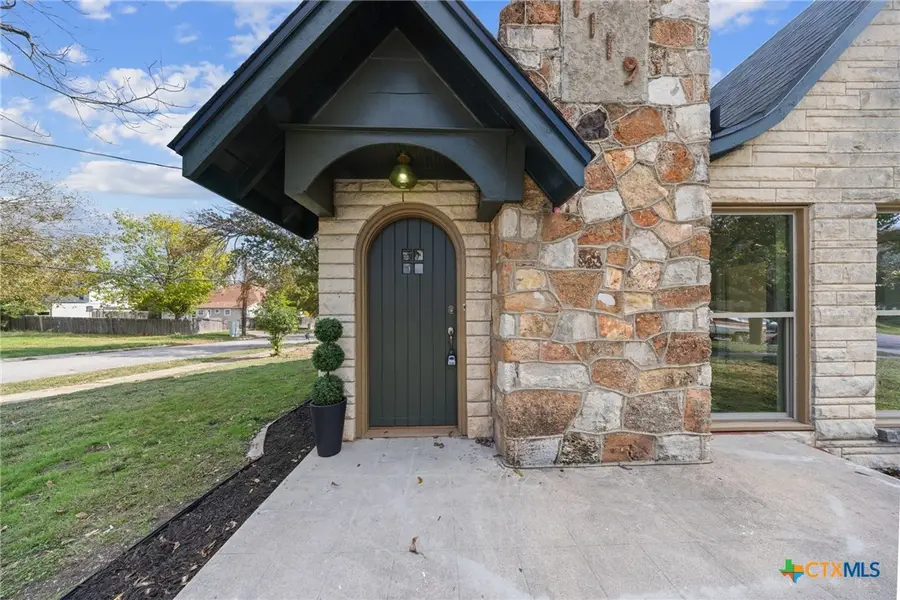 1119 N 1st Street, Temple, TX 76501 - Image #2