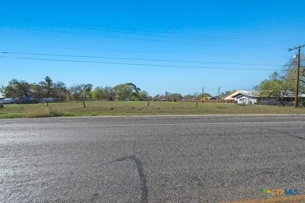 6030 Stockdale Highway, Seguin, TX 78155