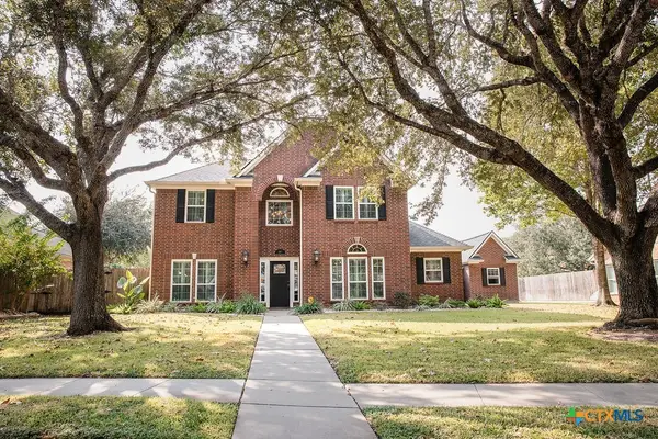 407 Woodway Drive, Victoria, TX 77904