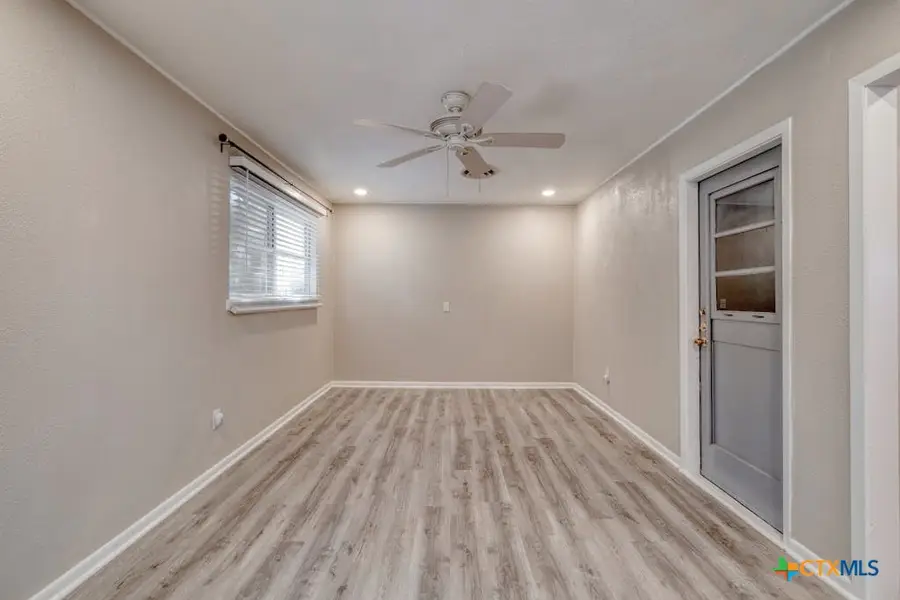 102 E Robertson Avenue, Copperas Cove, TX 76522 - Image #3