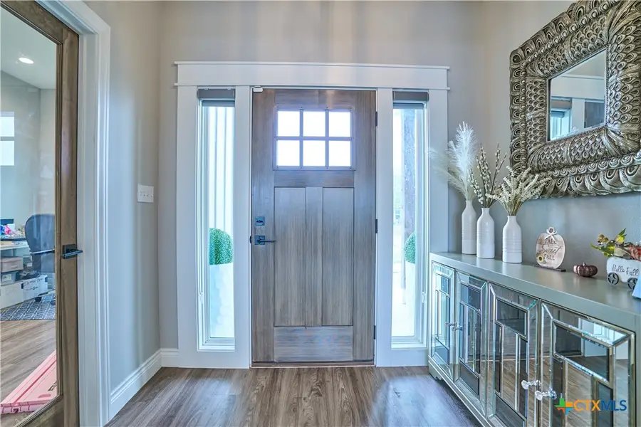 172 Whitetail Lane, Victoria, TX 77905 - Image #2