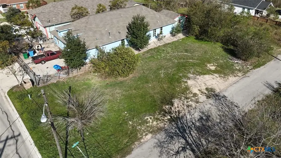 110 N Robinson Street, Taylor, TX 76574 - #2