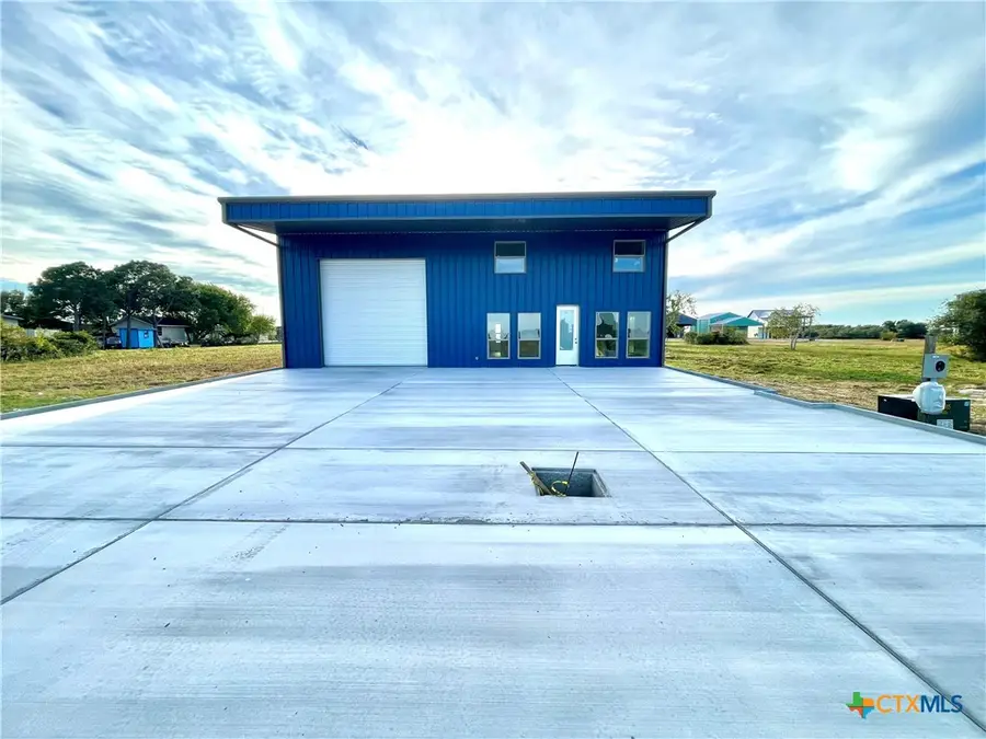 29 Carrie Street, Port Oconnor, TX 77982 - Image #2