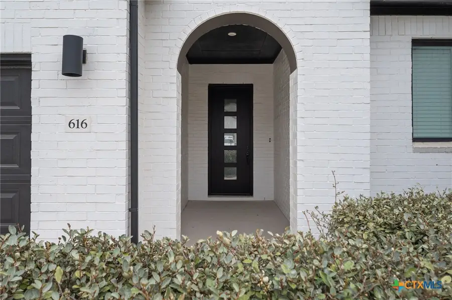 616 Hallwood Drive, Liberty Hill, TX 78642 - Image #2