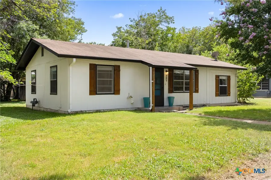 907 Apple Street, Fredericksburg, TX 78624 - Image #2