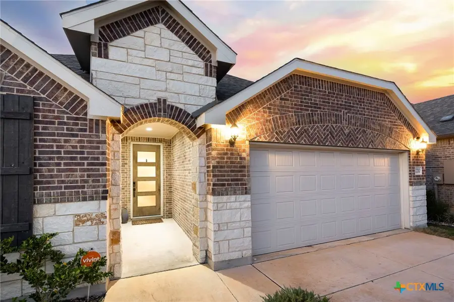 2210 Steerhead Trail, New Braunfels, TX 78132 - Image #2