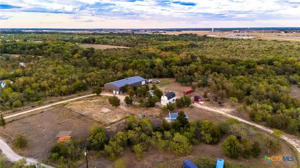 1501 Boggy Creek Road, Lockhart, TX 78644