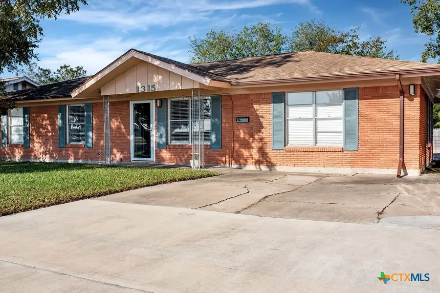 1315 Jackson Street, Port Lavaca, TX 77979 - Image #2