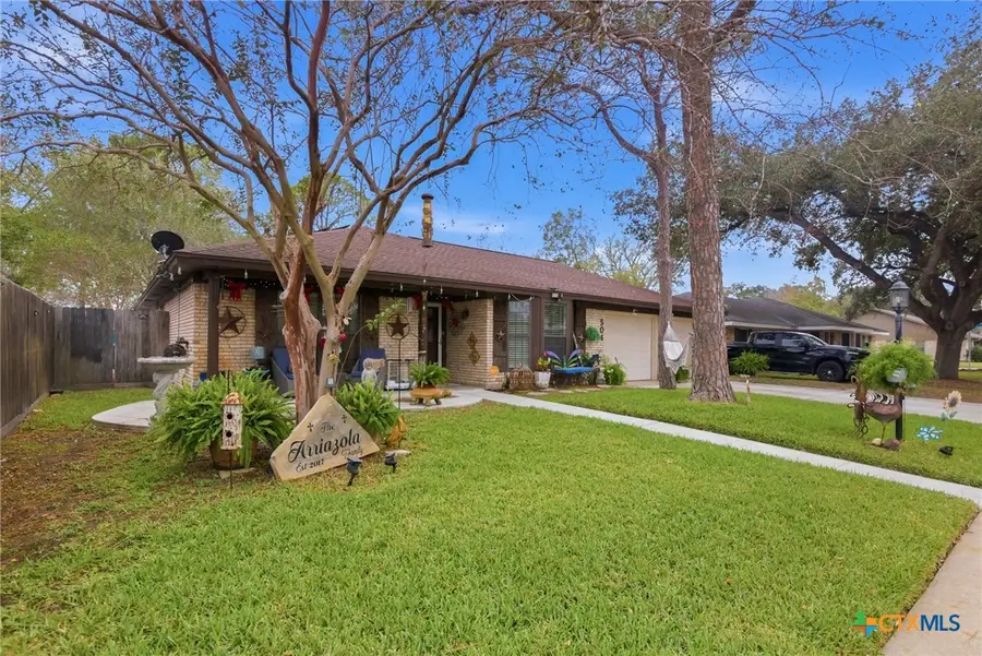 504 Yorkshire Lane, Victoria, TX 77904 - Image #2