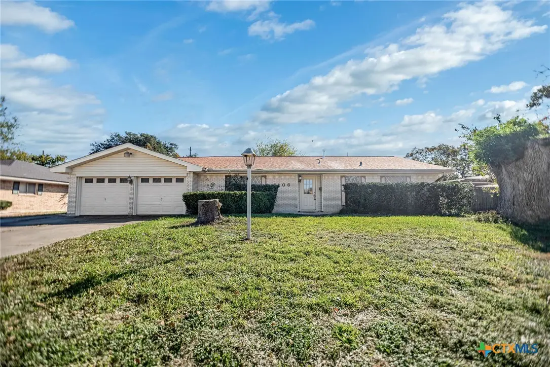 1106 Brookhollow Drive, Port Lavaca, TX 77979 - Image #1