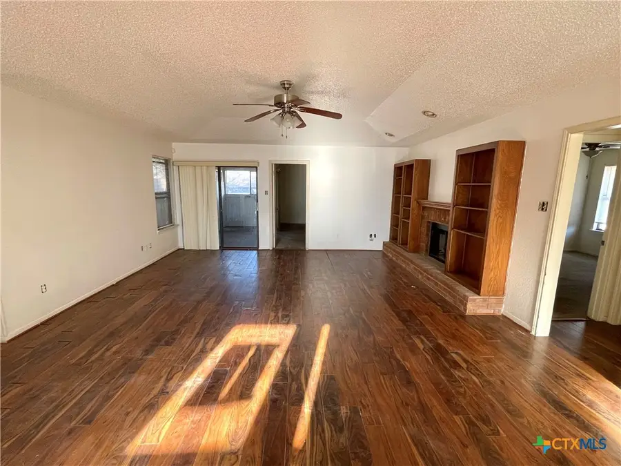 401 Highridge Cove, Killeen, TX 76543 - Image #3