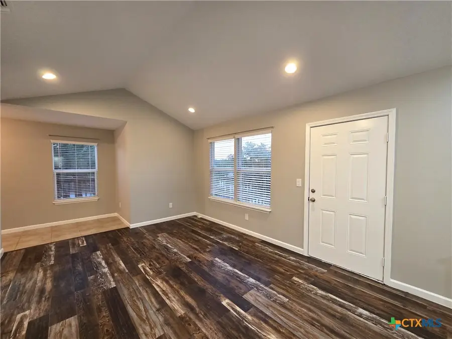 408 Clay Ridge, Canyon Lake, TX 78133 - Image #2