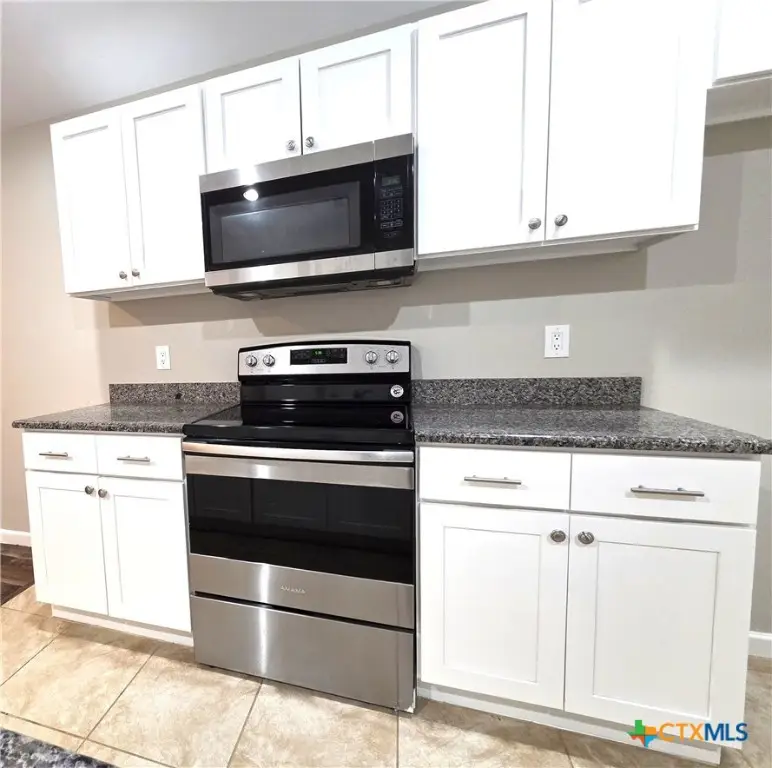 408 Clay Ridge, Canyon Lake, TX 78133 - Image #3