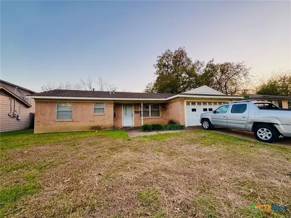 2126 Brookshire, Arlington, TX 76010