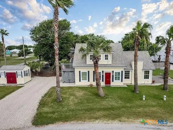 112 Wedig Street, Port Lavaca, TX 77979