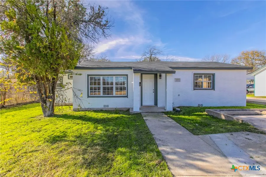 311 & 315 Smith Street, Belton, TX 76513 - Image #2