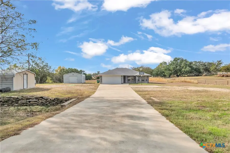 553 Lonesome Oak Drive, Copperas Cove, TX 76522 - Image #2