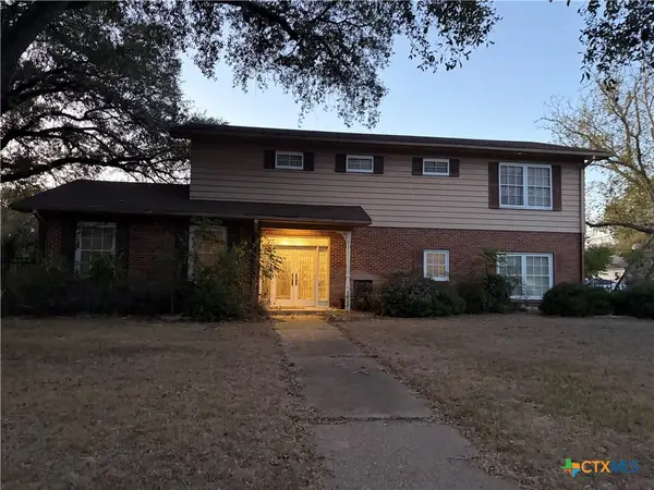 1014 N Hunt Street, Cuero, TX 77954