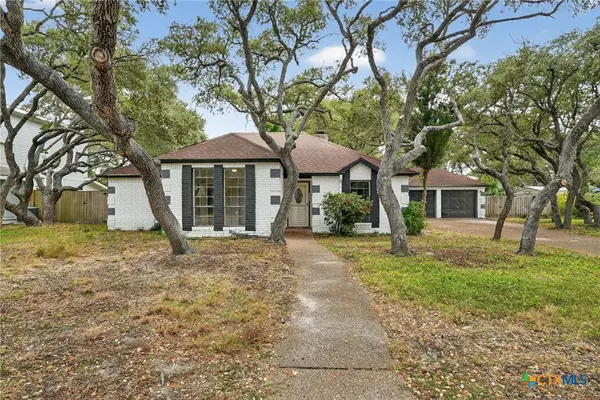107 Cherry Hills Drive, Rockport, TX 78382
