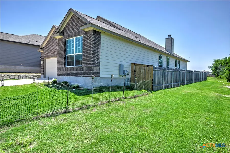 119 Lucky Texan Cove, Jarrell, TX 76537 - Image #3