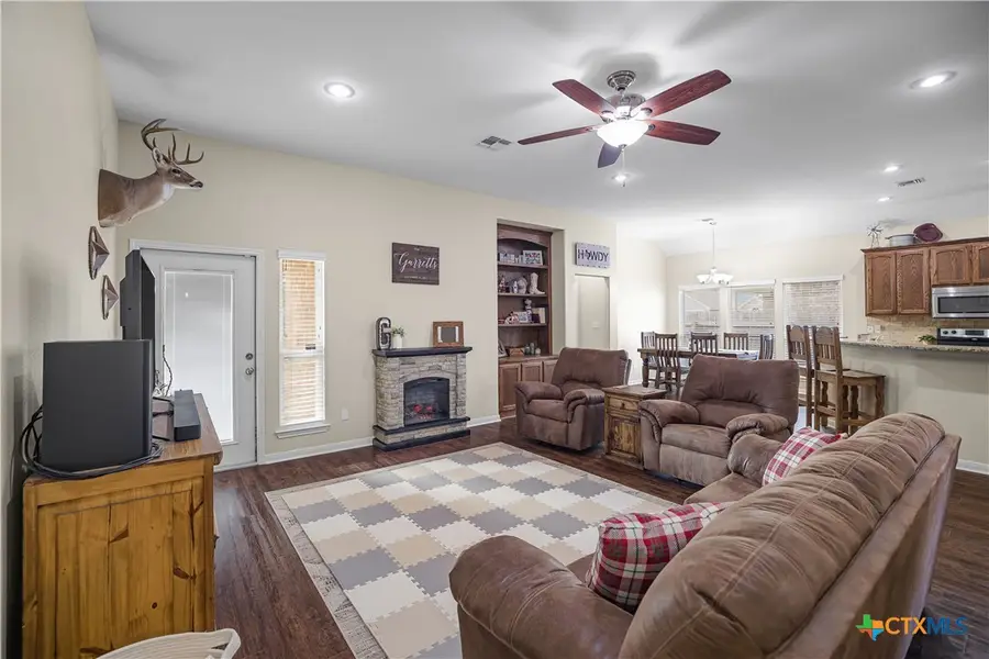 604 Mason Circle, Victoria, TX 77904 - Image #3