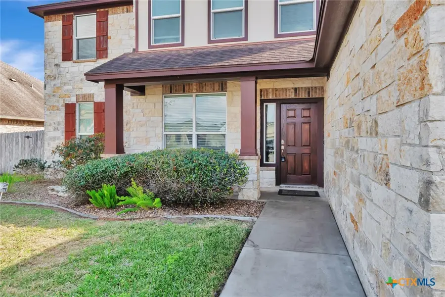 115 Copper Rock Cove, Victoria, TX 77904 - Image #2