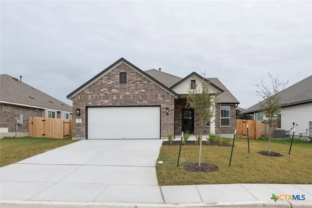 3717 Pin Oak Hills, Seguin, TX 78155 - #1