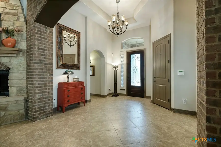 1239 Falling Hills Drive, Georgetown, TX 78628 - Image #3