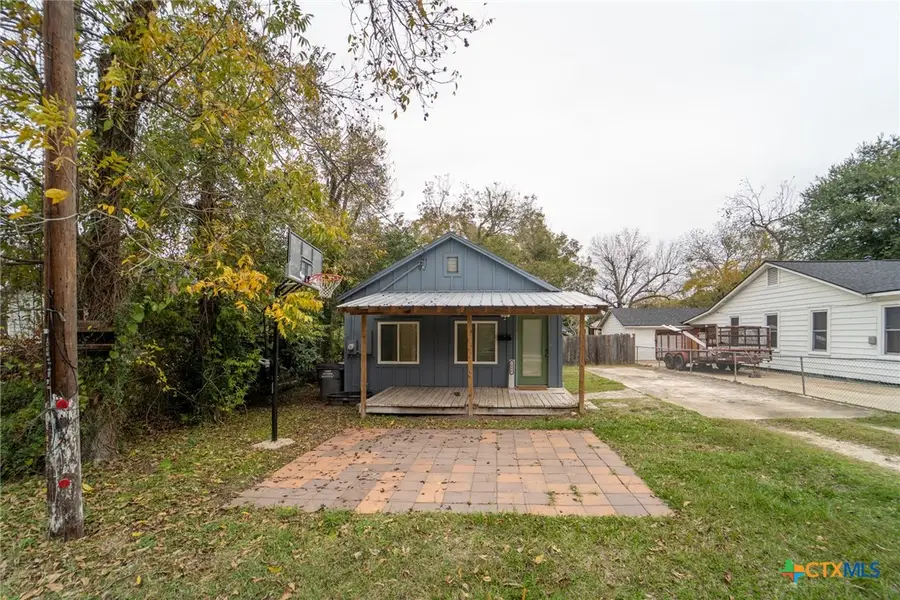 1006 W North Street, Victoria, TX 77901 - Image #2