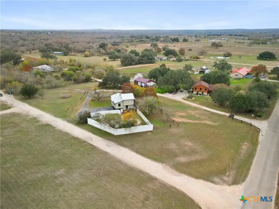 140 Englemann, Seguin, TX 78155 - Image #3