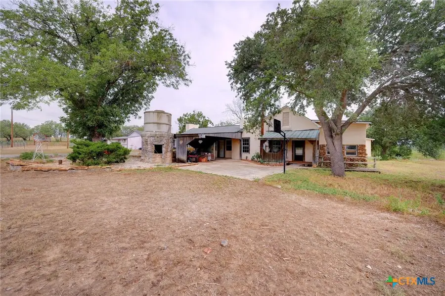 4598 State Highway 173, Devine, TX 78016 - #3
