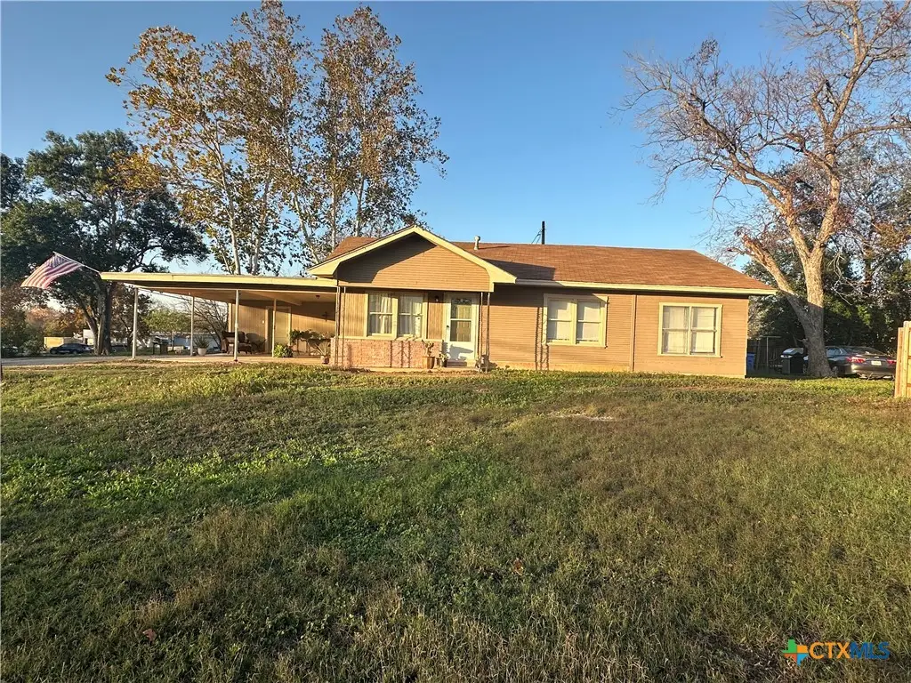 3081 S Stockdale Hwy. Street, Seguin, TX 78155 - Image #1