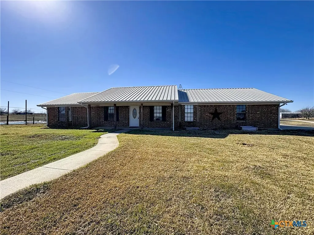 685 Heritage Parkway, Axtell, TX 76624 - Image #1