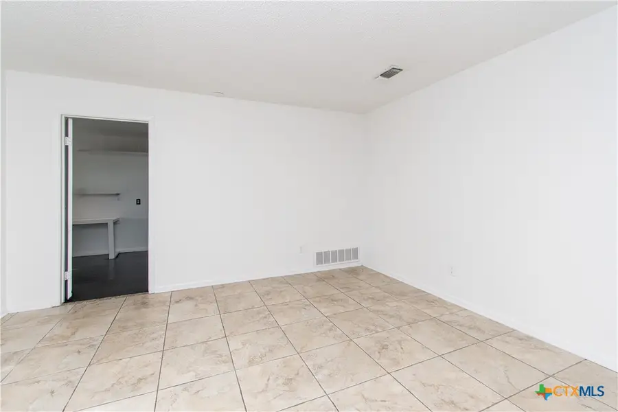 1201 Hughes Avenue, Copperas Cove, TX 76522 - Image #2