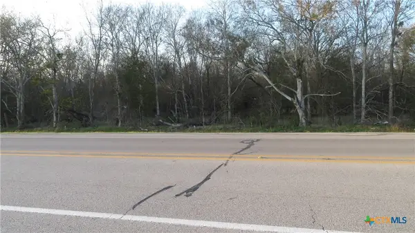 000 W Main, Edna, TX 77957