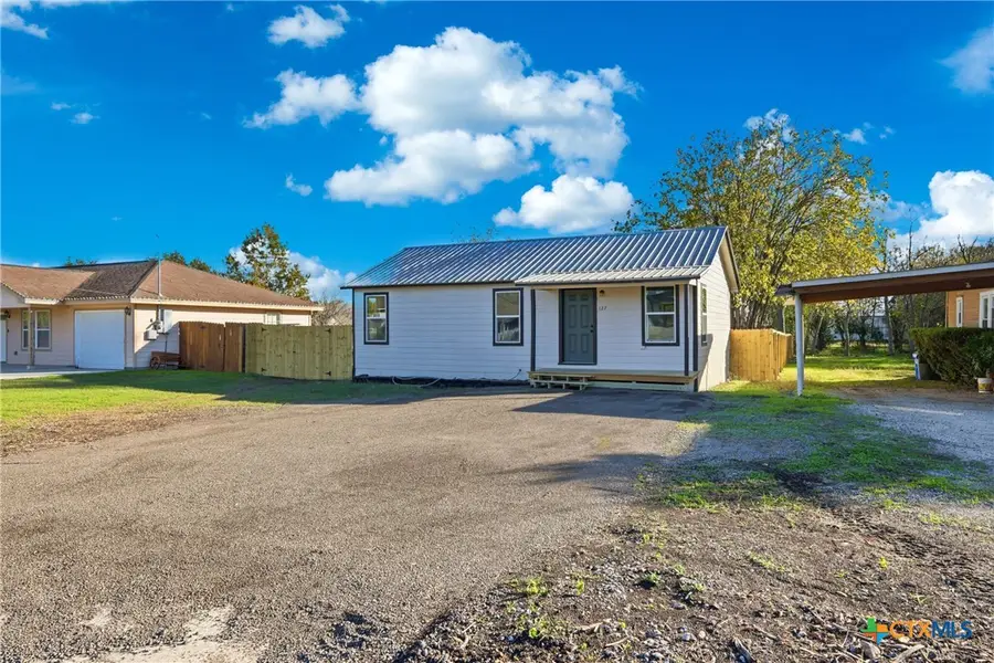 127 Roosevelt Drive, Seguin, TX 78155 - Image #2