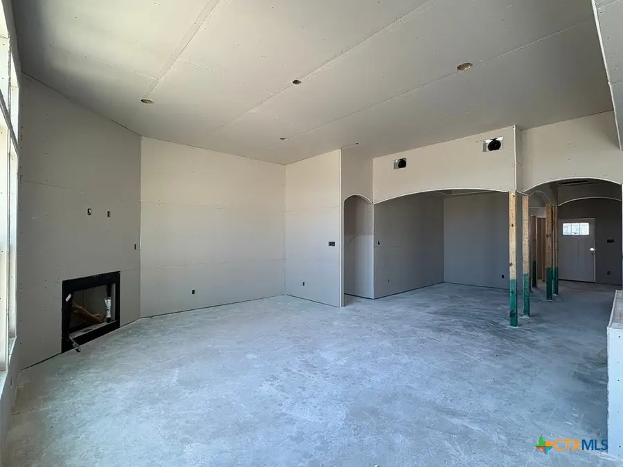 112 Oakmont Lane, La Vernia, TX 78121 - Image #3