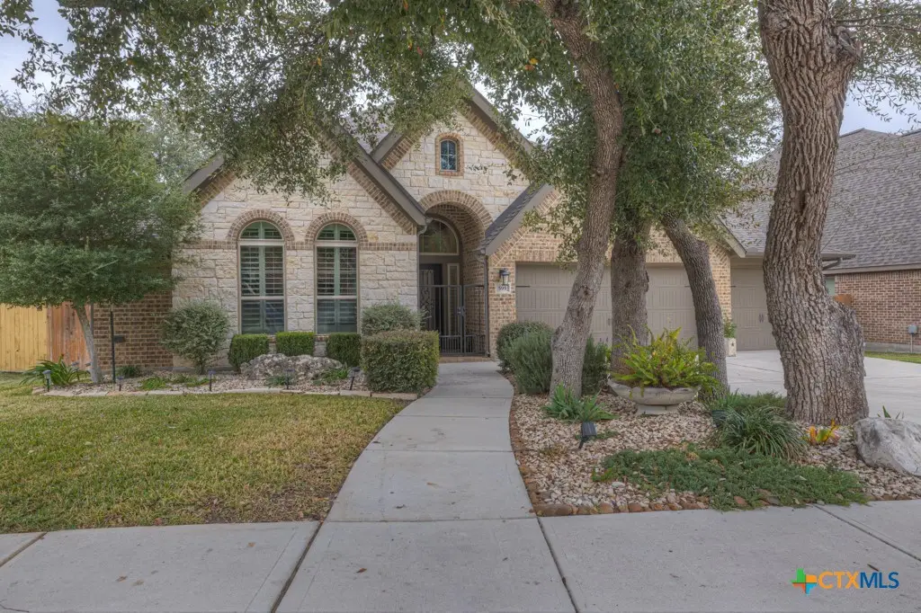595 Oak Brook Drive, New Braunfels, TX 78132 - Image #1