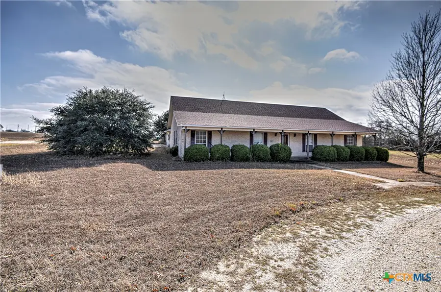 809 Hudson Lane, Eddy, TX 76524 - Image #2