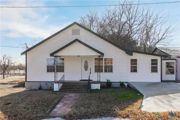 104 E Whitney Street, Hamilton, TX 76531