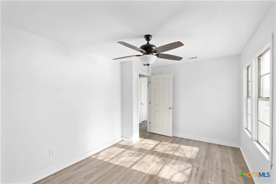 104 E Whitney Street, Hamilton, TX 76531 - Image #3