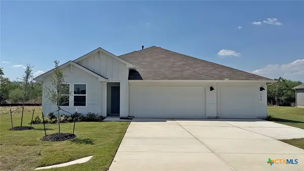 198 Kolbo Crossing Drive, Lockhart, TX 78644
