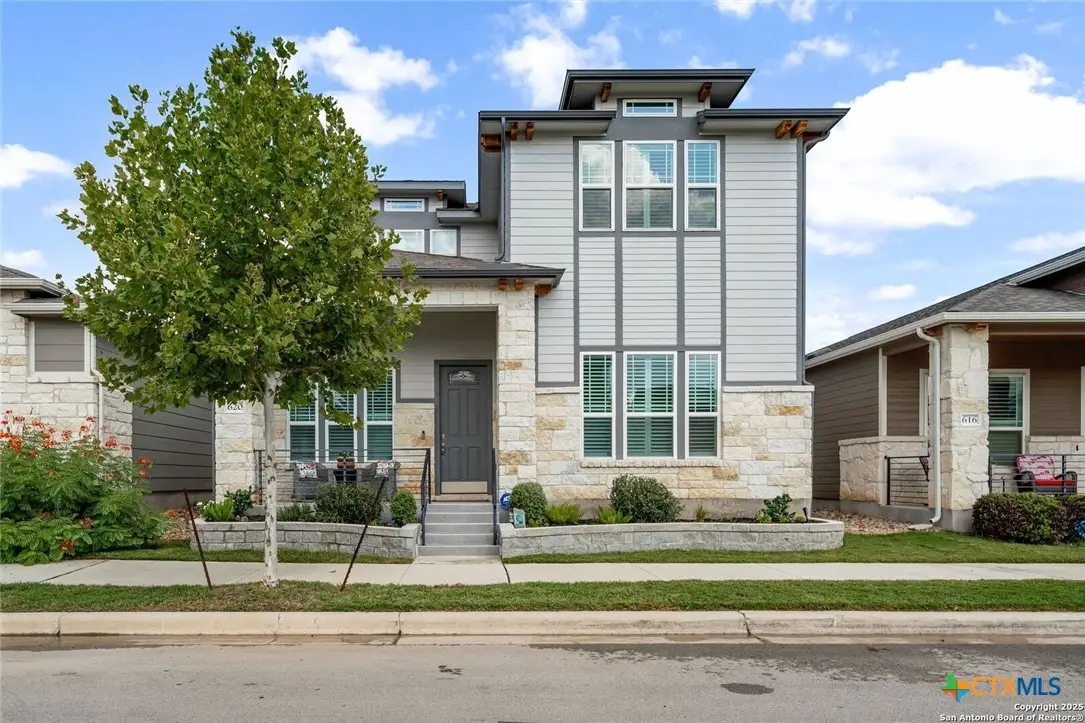 620 N Guenther Avenue, New Braunfels, TX 78130 - Image #1
