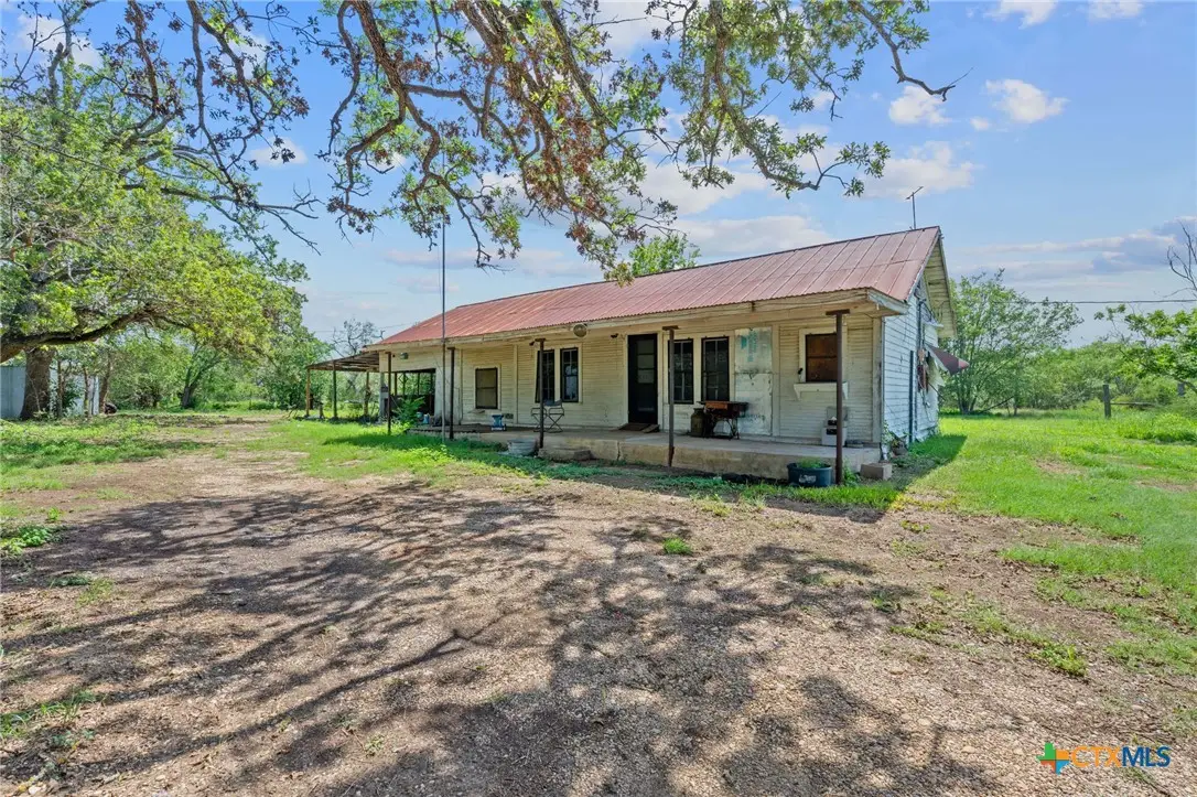 1194 Track Road, Red Rock, TX 78662 - Image #1