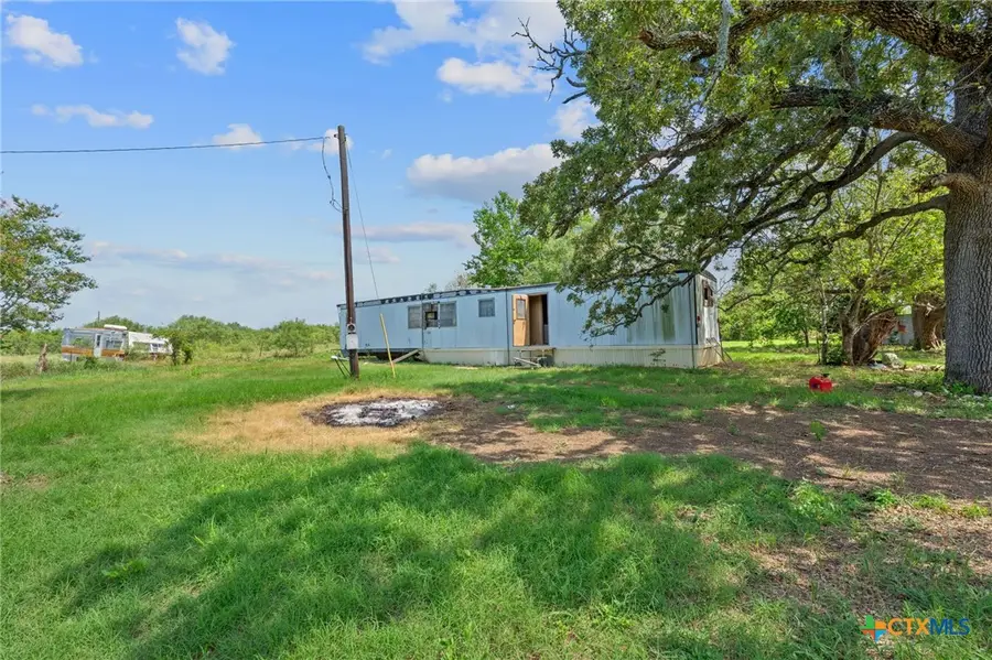 1194 Track Road, Red Rock, TX 78662 - Image #3